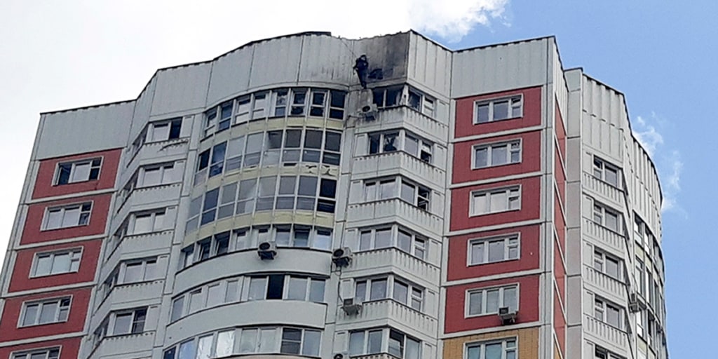 Массовая атака дронов на Москву могла быть нацелена на жилые дома, связанные со Службой внешней разведки Сергея Нарышкина