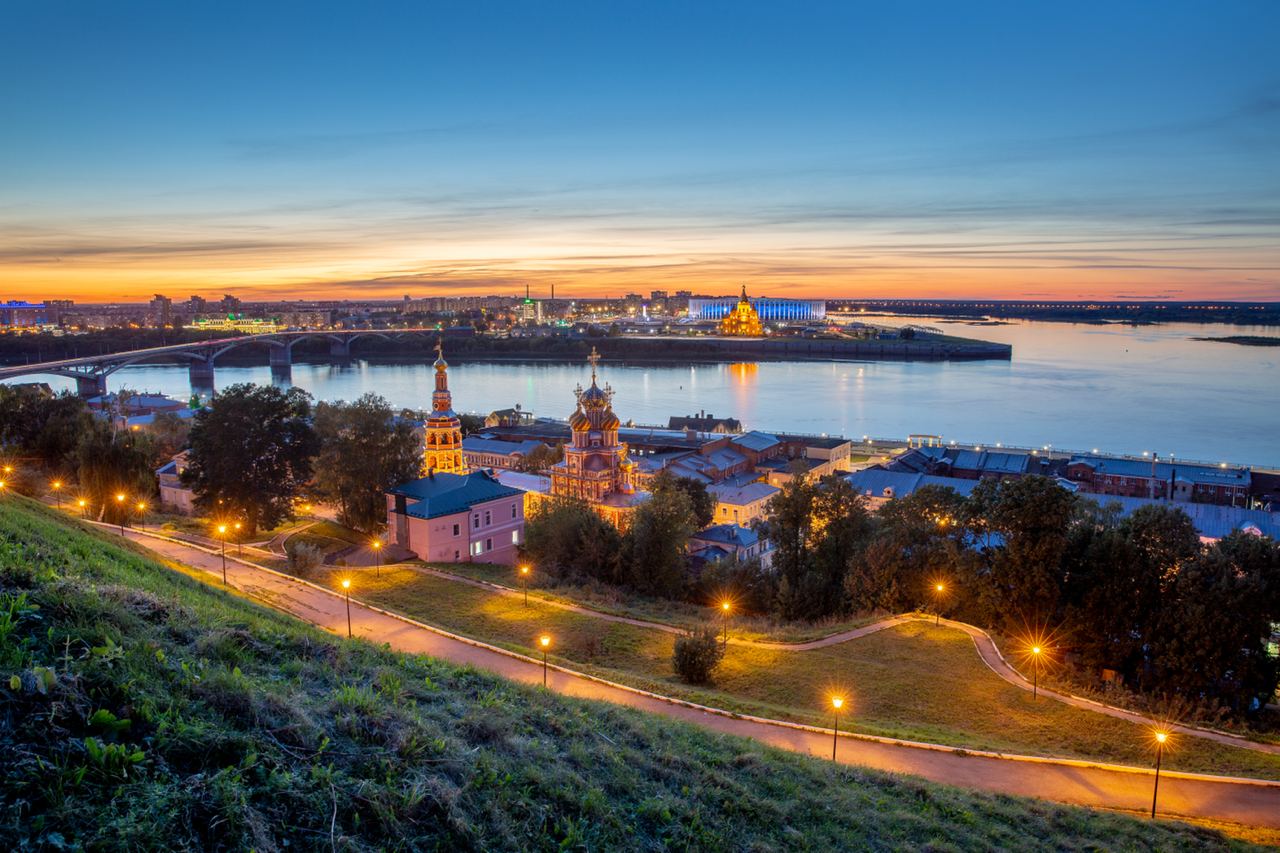 Нижегородская точное. Нижний Новгород виды города. Нижний Новгород. Панорама. Стрелка Нижний Новгород 2015. Стрелка впадение Оки в Волгу.