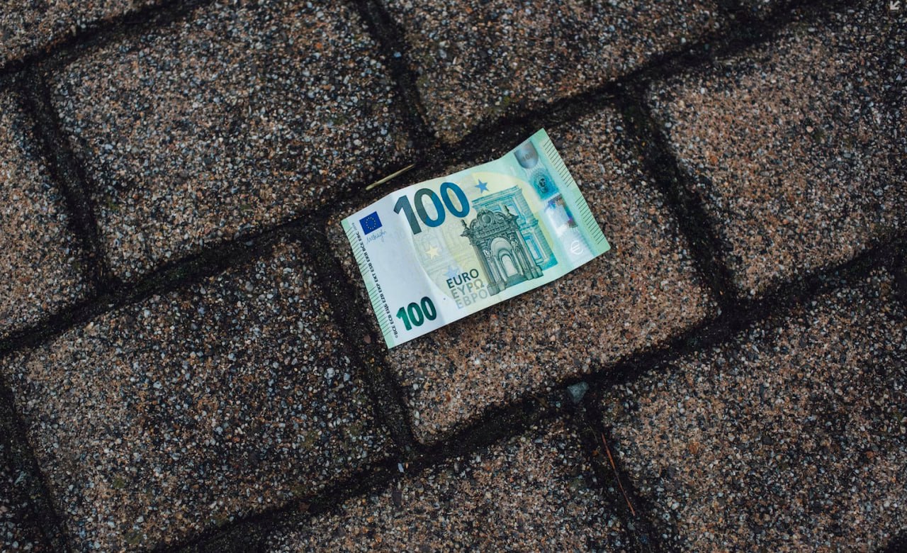 Найти деньги на улице примета