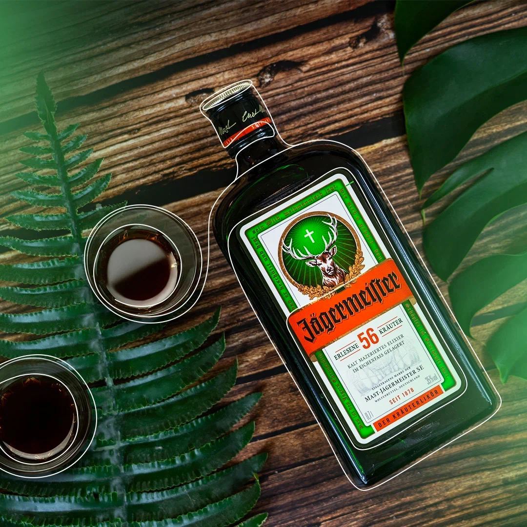 Jagermeister зелёный фон. Травяной ликер за 500 рублей Винлаб.