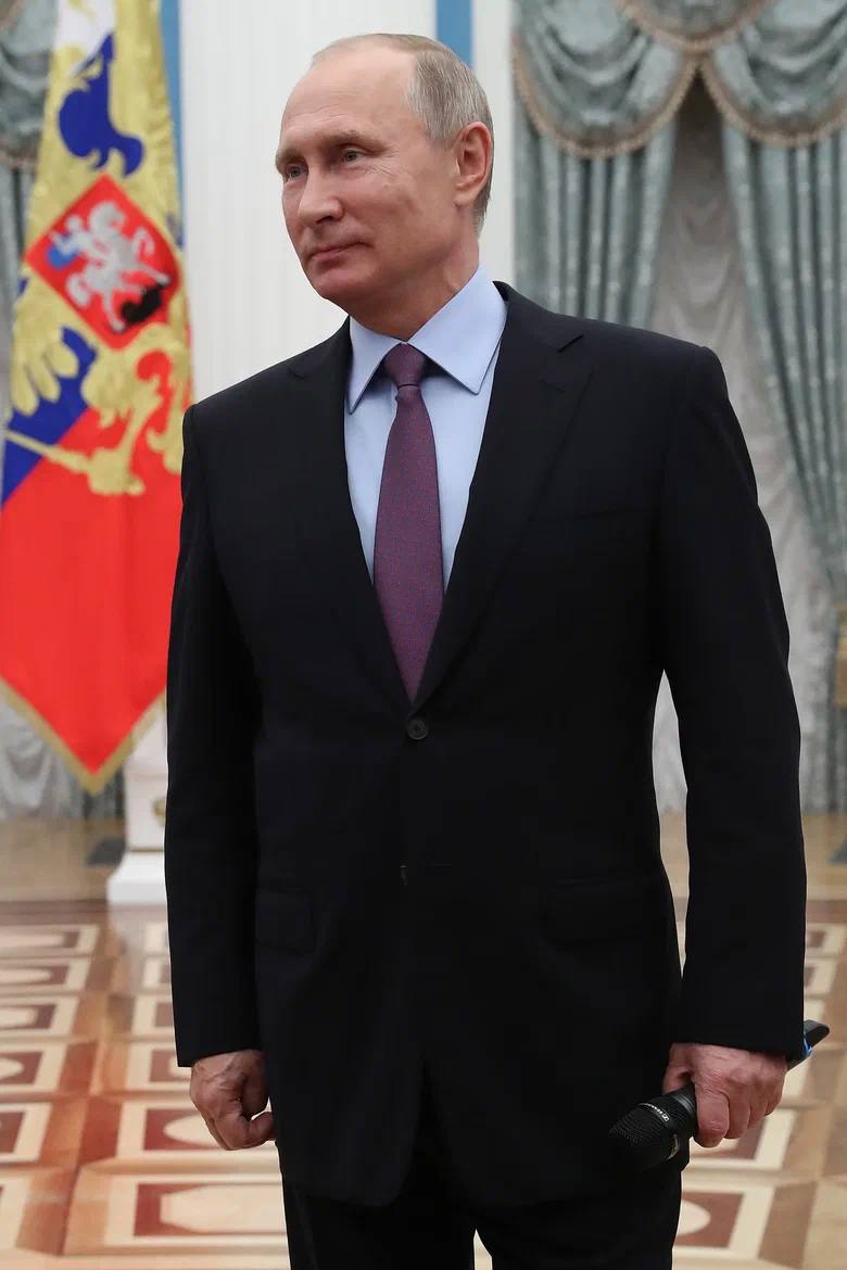 Путин Владимир Владимирович в костюме