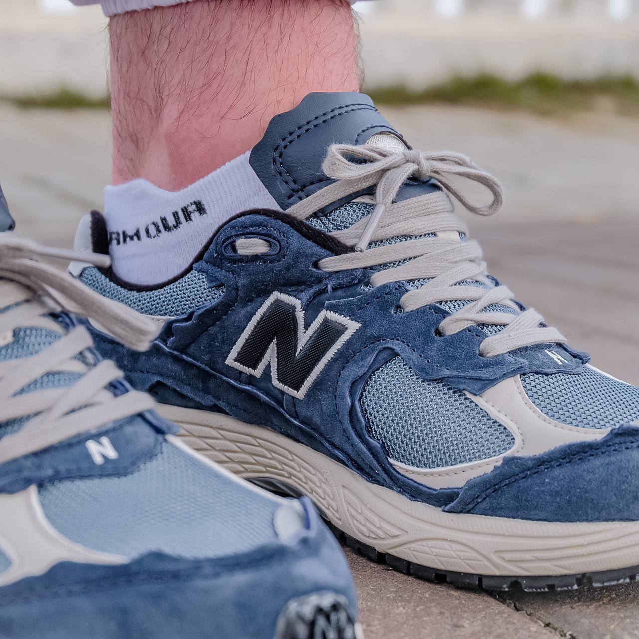 Stay Ahead of the Style Game with New Balance 2002R Bleu Sneakers