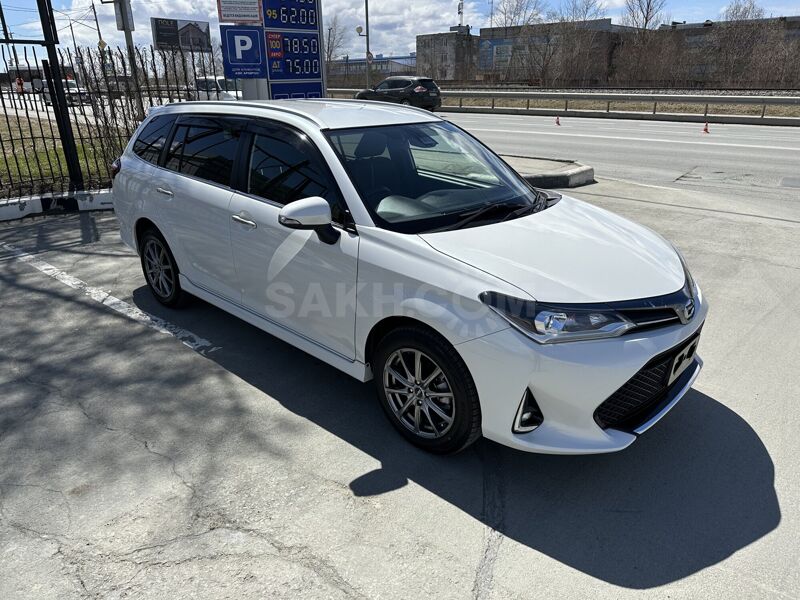 Тойота королла филдер 2019 год. Fielder 2019 обвес. Toyota Corolla Fielder 2019 заниженная. Toyota Corolla Fielder 2019 на BBS. Toyota Corolla Fielder 2019 на BBS дисках.