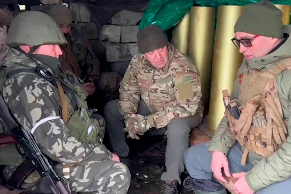 Бам мы стреляем по холмам чвк вагнер. #дайснарядывагнерам. Бам мы стреляем по холмам чвк вагнер. Росич бам бам. #дайснарядывагнерам.